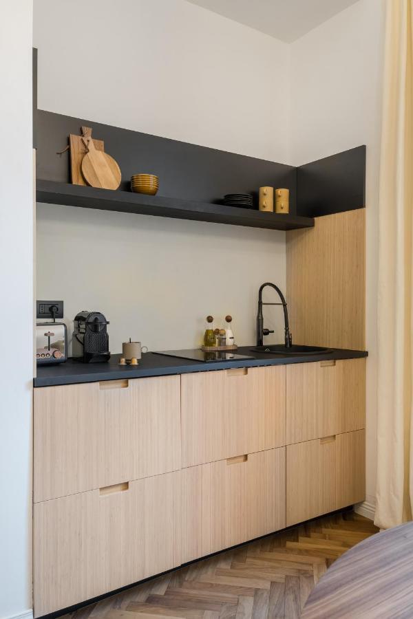Casa Unica - Elegant With Balcony - Centrale 1 Appartamento Milano