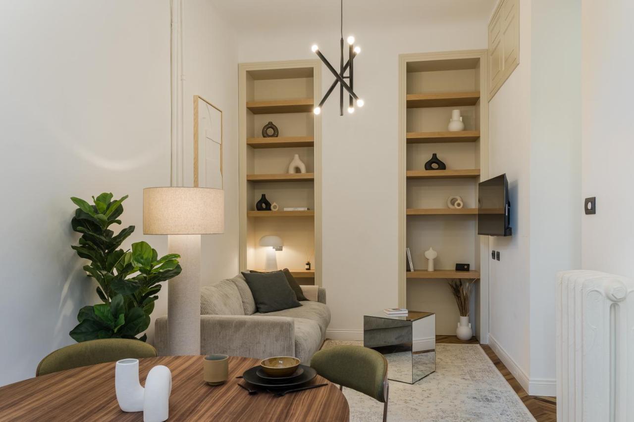 Casa Unica - Elegant With Balcony - Centrale 1 Milano